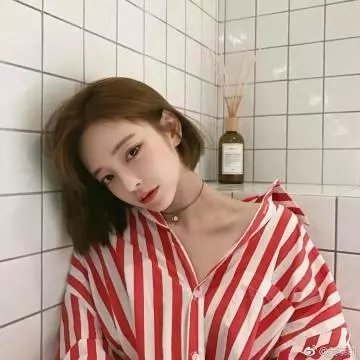 黑暗中的十个女人